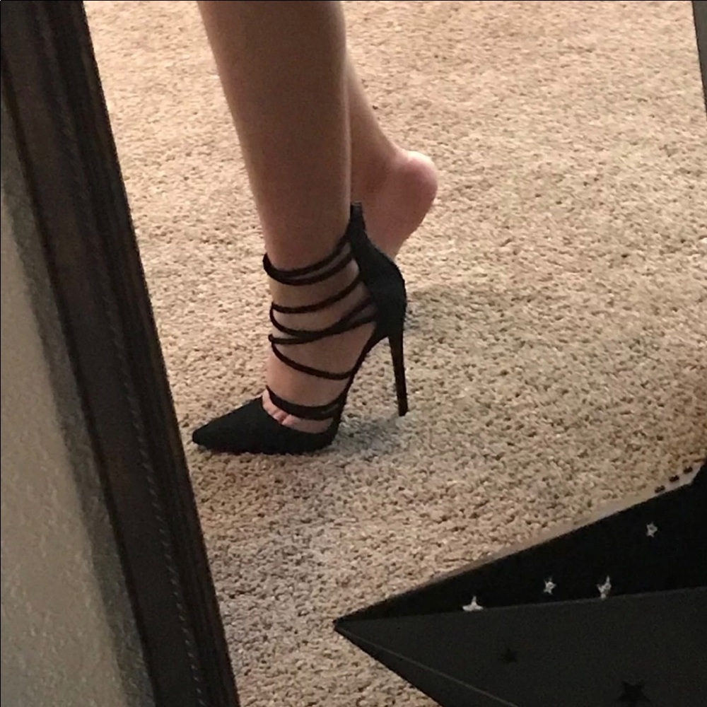 Black suede pump. BRAND NEW NEVER WORN